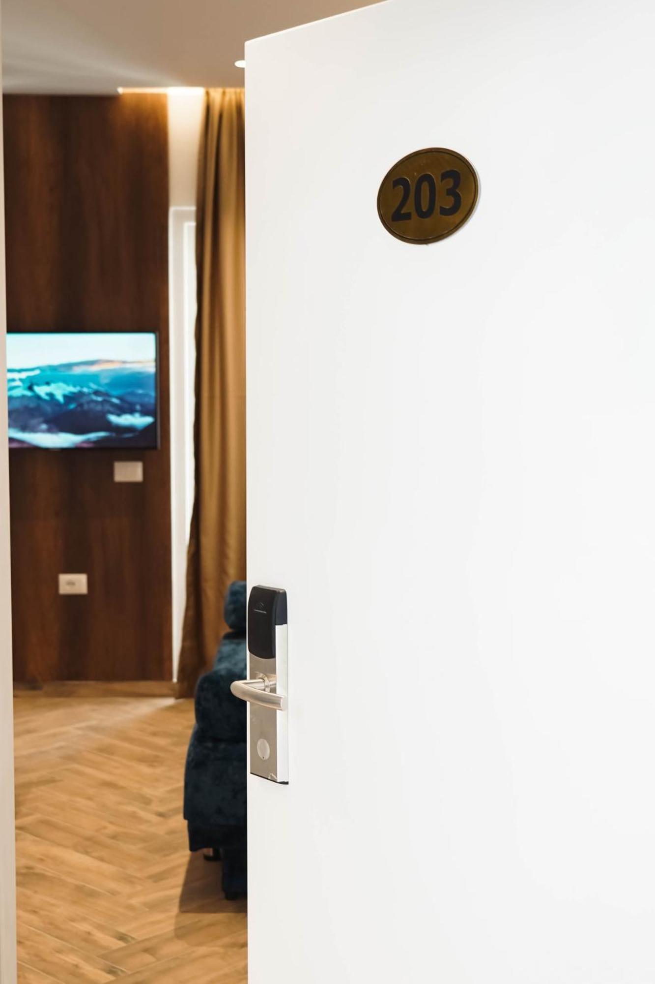 Marina Rooms ドゥラス エクステリア 写真